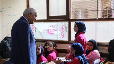 محافظ الجيزة يتفقد مدرستا منيل شيحة وبنك أبو ظبي الإعدادي بأبو النمرس 