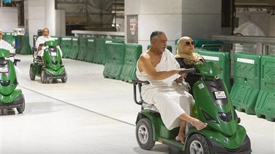 شؤون الحرمين الشريفين تخصص 30 عربة كهربائية لخدمة كبار السن من ضيوف الرحمن