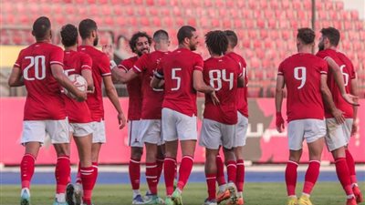بثلاث صفقات جديدة وعودة المعارين.. الأهلي يُنهي استعداداته للموسم الجديد 