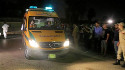 على طريق الغردقة-سفاجا.. تصادم 3 سيارات تسبب فى إصابة 6 أشخاص
