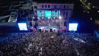 تغافلوا عن حرمة الموتى.. إقامة حفلا غنائيا بجوار المقابر ببني سويف 