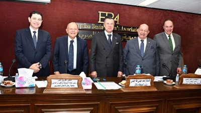 أحمد عيسى يؤكد حرص وزارة السياحة على جذب الاستثمارات الدولية والمحلية 