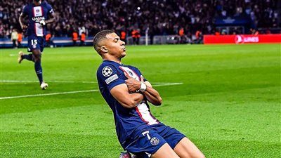 مبابي يتخطى رقم ميسي كأصغر لاعب يسجل 40 هدف في دوري الأبطال