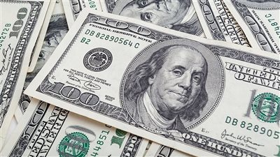 الدولار يواصل ارتفاعه مقابل الجنية خلال تعاملات اليوم