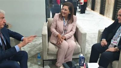 وزير التخطيط: الاستفادة من البرامج التمويلية للمؤسسة الدولية الإسلامية لتوطين الصناعات في مصر