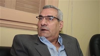 وفاة المفكر السياسي أمين إسكندر بعد صراع مع المرض