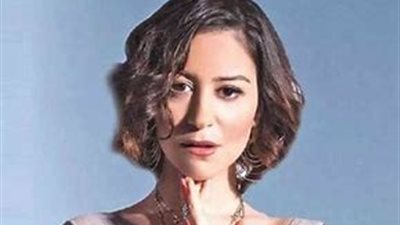 النيابة العامة تنفي إحالة منة شلبي إلى محكمة الجنايات