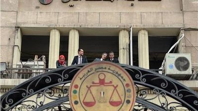 المحامين تنظم وقفة احتجاجية بمقر النقابة احتجاجًا على الفاتورة الإلكترونية