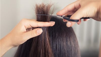 خبيرة طاقة: اليوم مناسب لقص الشعر والعناية بالجمال.. لهذا السبب