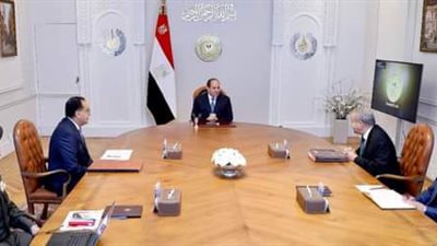 الرئيس السيسي يتابع مخزون السلع الغذائية الأساسية وزراعات الموسم الحالي