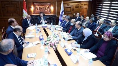 الصحة تبحث التوسع في المنشآت الطبية والأرتقاء بالمنظومة مع مجلس إدارة هيئة التأمين الصحي