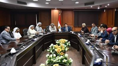 أشرف صبحي يبحث مع اللجنة العليا المُنظِمة لماراثون زايد الخيري آخر الاستعدادات