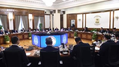 رئيس مجلس الوزراء يوجه بالبدء في إعداد منافذ بيع بأسعار مخفضة استعداداً لشهر رمضان
