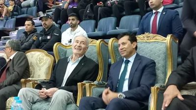 وزير الرياضة يشهد ودية المنتخب المصري لليد مع نظيره القطري