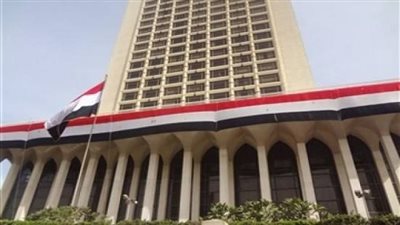 الخارجية تُحذر المواطنين من السفر إلى سلطنة عُمان للبحث عن عمل بتأشيرات سياحية