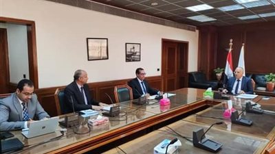 الرى تتابع موقف المشروعات المائية التابعة لمبادرة حياة كريمة