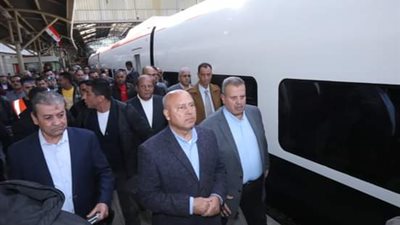 وزير النقل يشهد أولى رحلات قطارات تالجو الفاخرة بالركاب