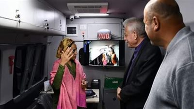 محافظ جنوب سيناء يتفقد السيارة التكنولوجية المتنقلة لخدمة المواطنين