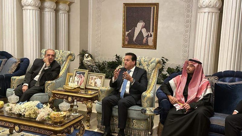 وزير الصحة مع مجلس