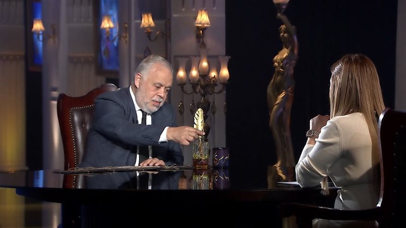 أشرف زكي يصف بالفاسقين