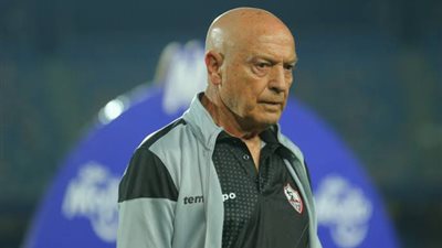 بعد الهزيمة أمام أسوان.. فيريرا يطالب الرمادي بتحقيق المكسب أمام الأهلي