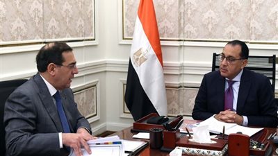 مدبولي والملا يتابعان عدداً من ملفات وزارة البترول