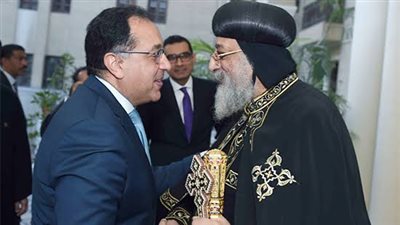 رئيس الوزراء يهنئ البابا تواضروس الثاني بعيد الميلاد المجيد