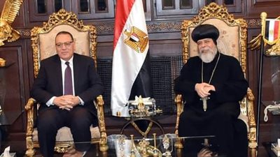 محافظ الشرقية يُهنئ الأنبا تيموثاوس أسقف الزقازيق  بعيد الميلاد المجيد