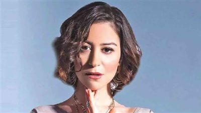 بتهمة إحراز المخدرات.. حبس منة شلبي سنة مع إيقاف التنفيذ وغرامة 10 آلاف جنيه