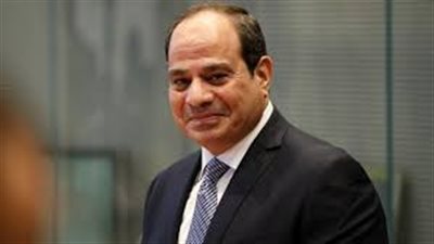 السيسي مداعباً أهالي سوهاج: «الحكومة مطحونة أوي ومش هطلع حاجة من جيبها»