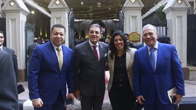 رئيس حزب المصريين الأحرار ووفد مرافق يشارك الإنجيلية احتفال عيد الميلاد