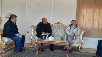 وزير قطاع الأعمال العام يزور شركة جنوب الوادي بتوشكى
