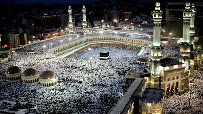 السعودية: أي زائر للمملكة متاح له أداء العمرة في أي وقت