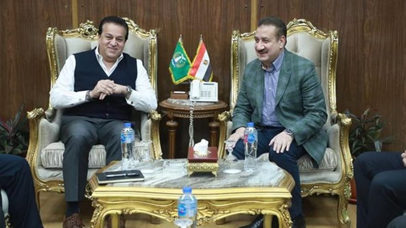 اجتماع وزير الصحة