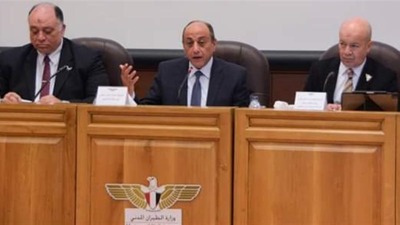 وزير الطيران المدني