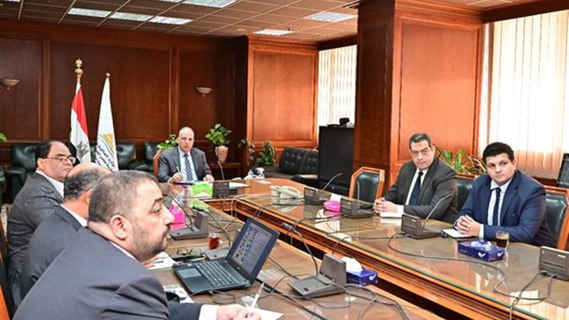 اجتماع وزير الري