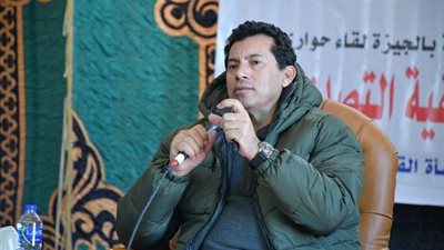 وزير الرياضة يتفقد المنشآت الشبابية في محافظة الجيزة