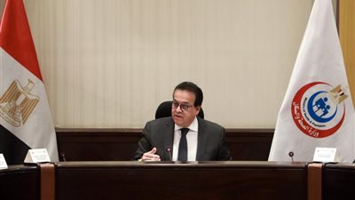 وزير الصحة يبحث تطوير الخدمات الإلكترونية بالقطاع مع إحدى الشركات الرائدة في مجال البرمجيات