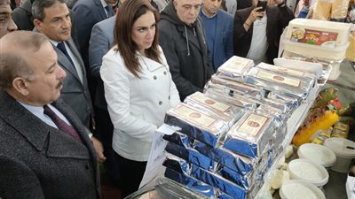 بالصور..افتتاح معرض 