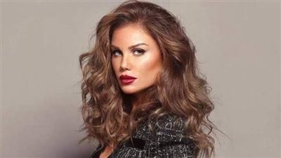 نيكول سابا تحيي حفلاً غنائياً في بحيرة القاهرة