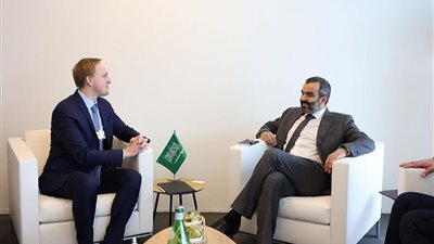 وزير الاتصالات السعودي يناقش توسيع الشراكة في مجالي التقنية والابتكار  