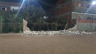 مصرع طفل وإصابة 3 آخرين سقط عليهم جدار ملعب بالبحيرة