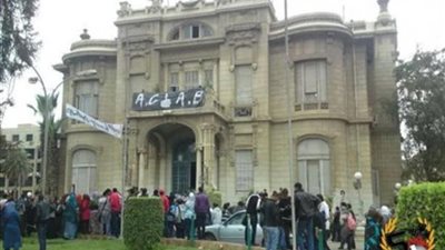 بعد أزمة امتحان كلية الألسن بسبب كلمات ويجز.. جامعة عين شمس ترد