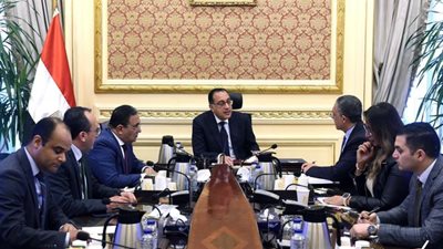 رئيس الوزراء يستعرض مع حسام هيبة فرص تحسين مناخ الاستثمار في مصر