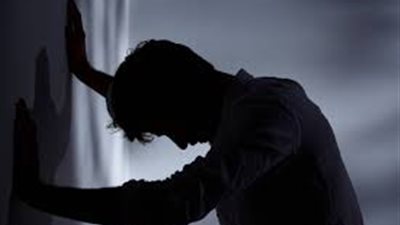 خاص| مريض فصام.. سيدة مسنة تستغيث بوزير الصحة لعلاج ابنها