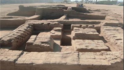 إحدى حلقات التاريخ المصري.. الكشف عن أول مدينة سكنية من العصر الروماني 