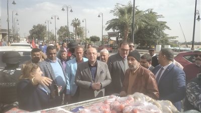 الزراعة تطلق 27 منفذ متحرك إلى محافظة بني سويف