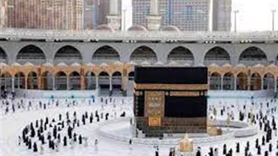 السعودية تسمح بـ عُمرة مجانية وجدل حول برنامج تذكرتك تأشيرة