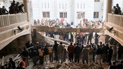 ارتفاع ضحايا تفجير مسجد في باكستان ومصر تقدم خالص تعازيها