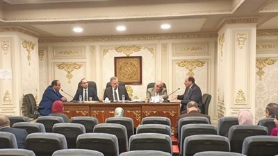 جامعة سوهاج تناقش اقتراح رغبة إنشاء مدرسة للتمريض
